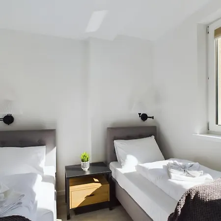 Apartamenty Familly Dabrowka - Przy Parku, Prywatny Parking, Sauna, Ogod - By Spaceapart Jelenia Góra Exterior foto