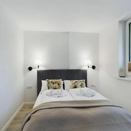 Apartamenty Familly Dabrowka - Przy Parku, Prywatny Parking, Sauna, Ogod - By Spaceapart Jelenia Góra Exterior foto