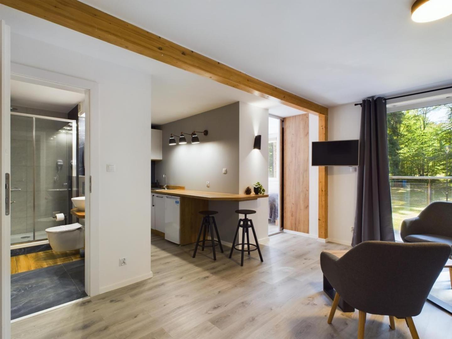 Apartment Familly Dabrowka - Przy Parku, Prywatny Parking, Sauna, Ogod - By Spaceapart *
