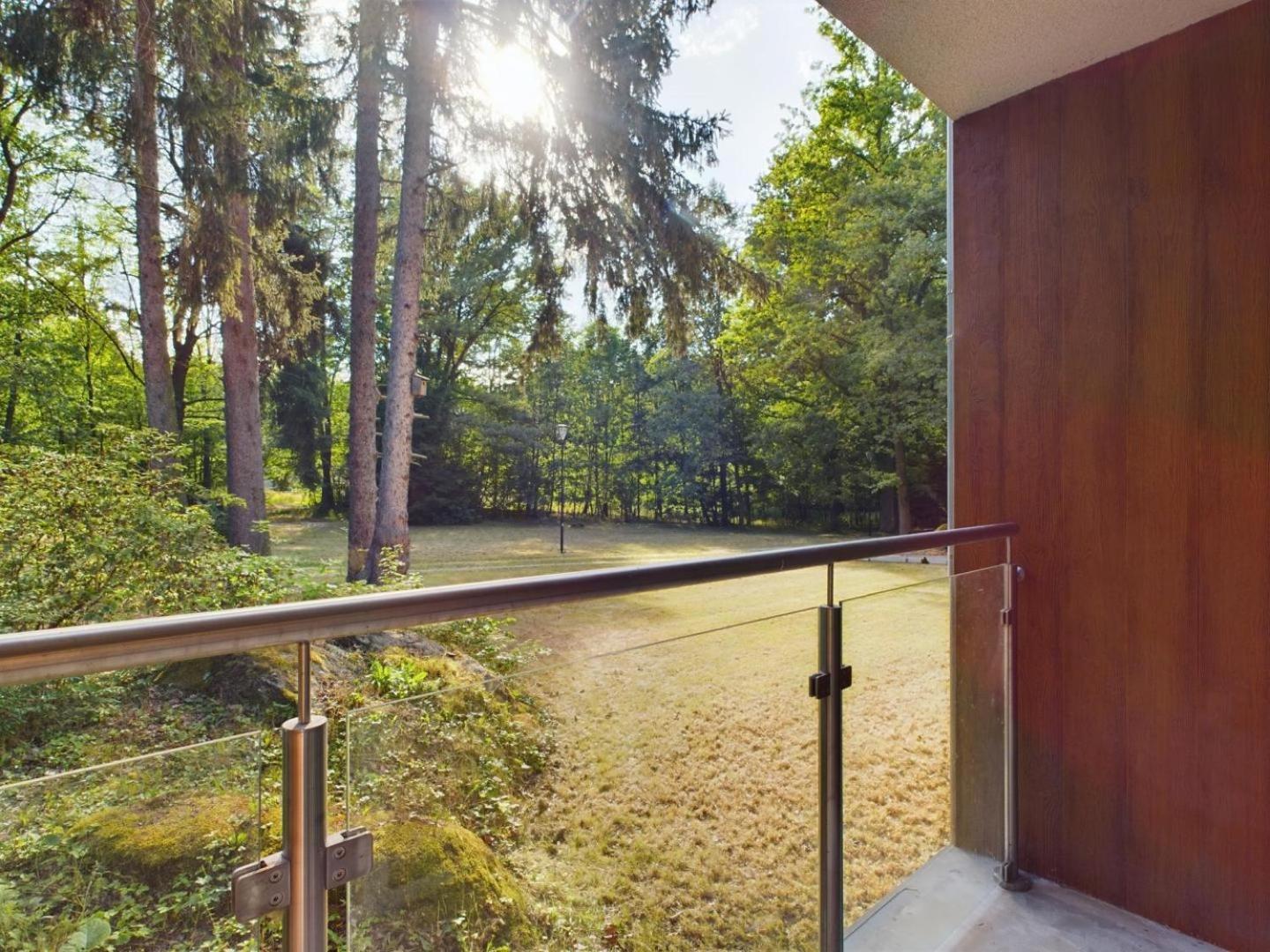Apartment Familly Dabrowka - Przy Parku, Prywatny Parking, Sauna, Ogod - By Spaceapart Jelenia Góra