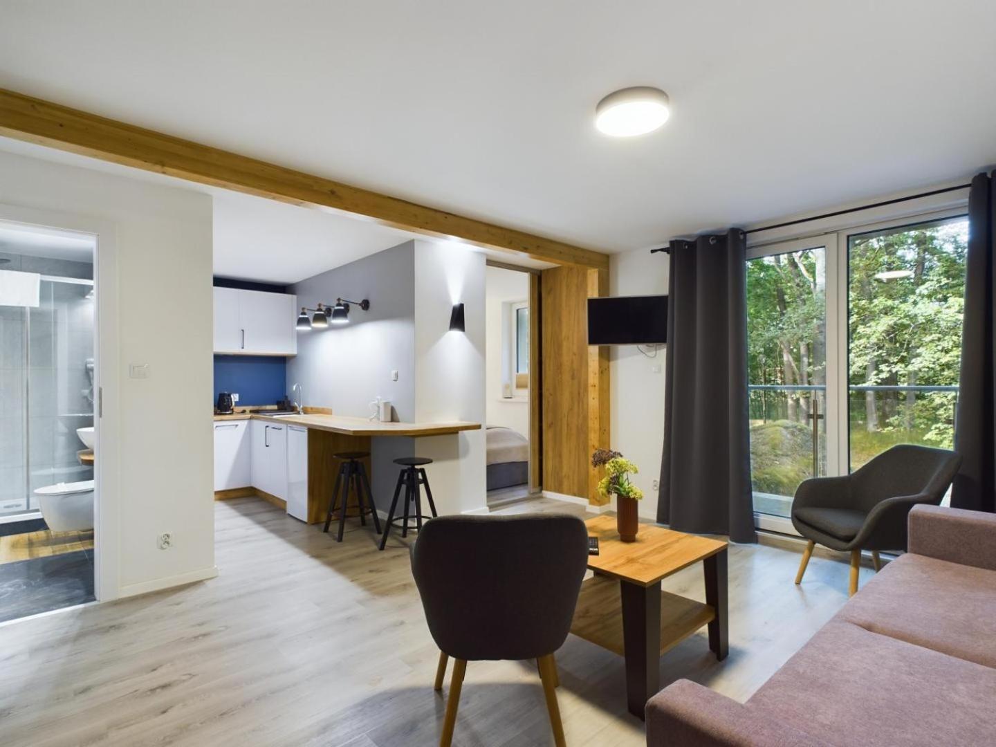 Familly Dabrowka - Przy Parku, Prywatny Parking, Sauna, Ogod - By Spaceapart Apartment