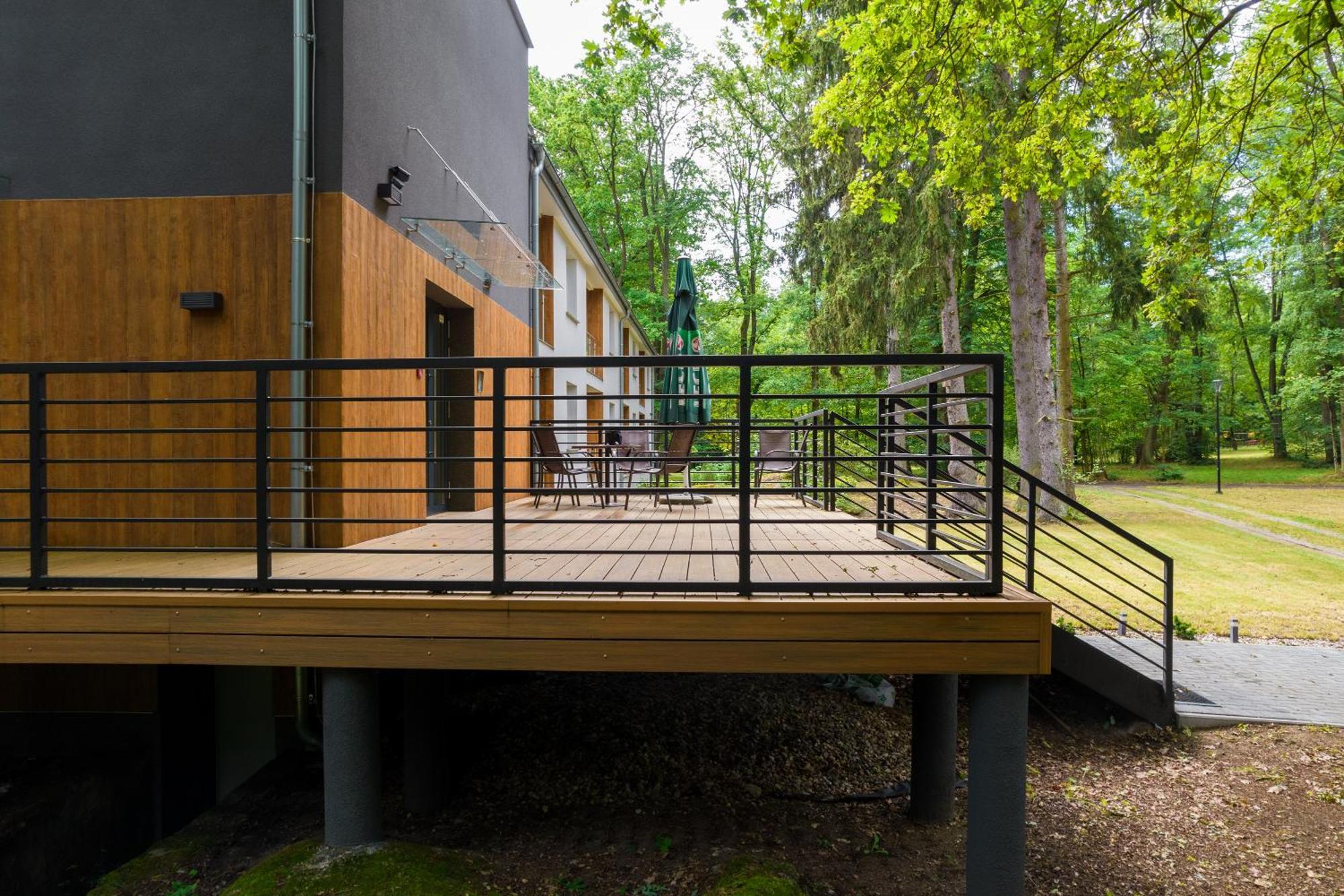 Familly Dabrowka - Przy Parku, Prywatny Parking, Sauna, Ogod - By Spaceapart Apartment *